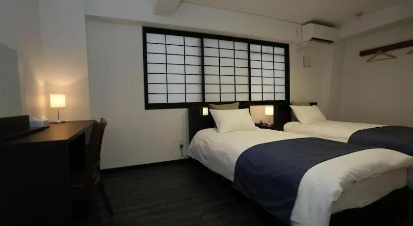 ***  Rozy Hotel Namba Osaka Japón